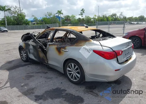 2015 Infiniti Q50 Premium z USA, uszkodzony, nr VIN JN1BV7AP8FM357378